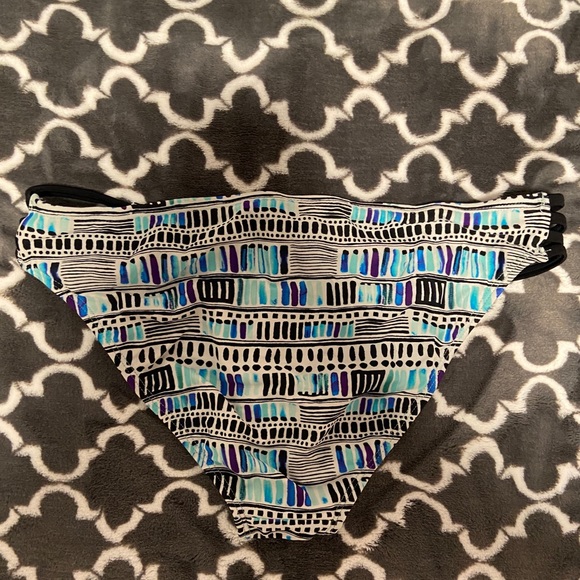 Bikini Bottom - Picture 2 of 2